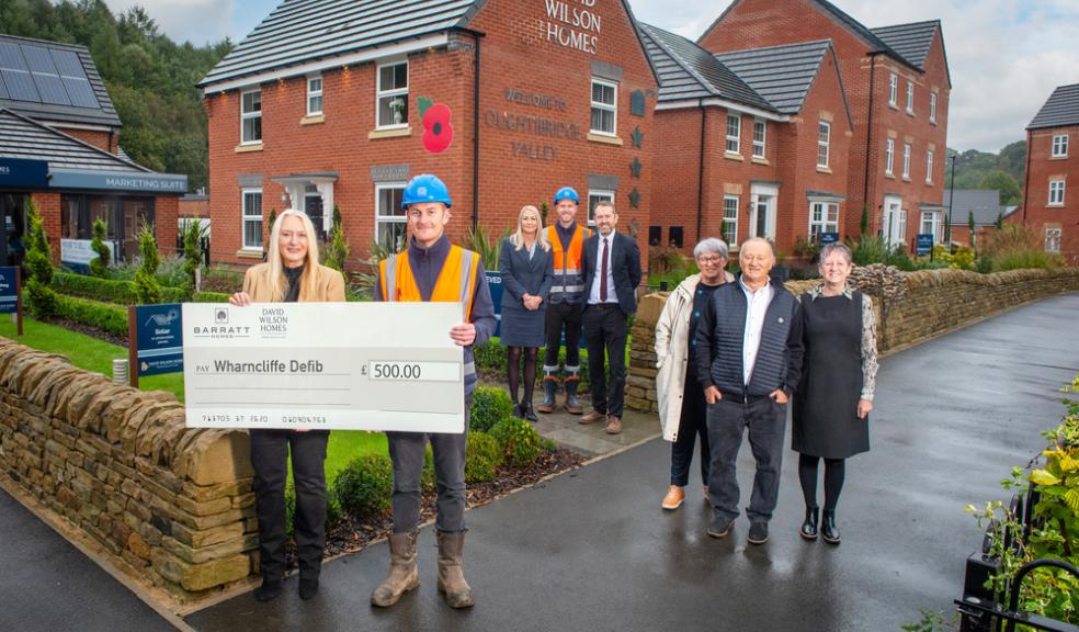 David Wilson Homes donates to Oughtibridge defibrillator