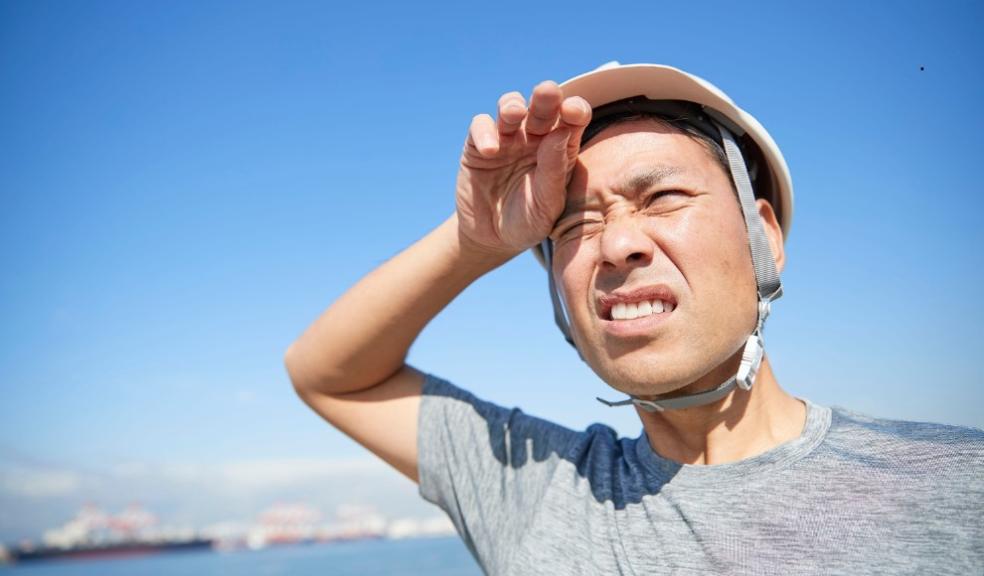 Trades people in heatwave Trades people in heatwave