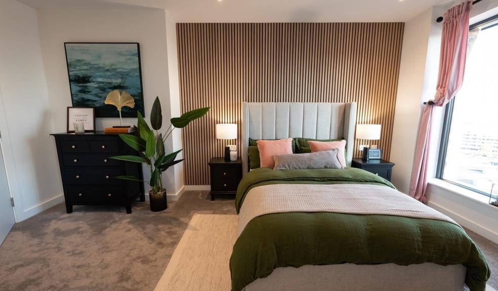Leaside Lock Bedroom