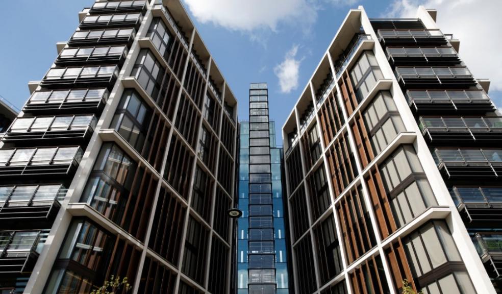 Pandemic decline for London flats yet to subside Pandemic decline for London flats yet to subside