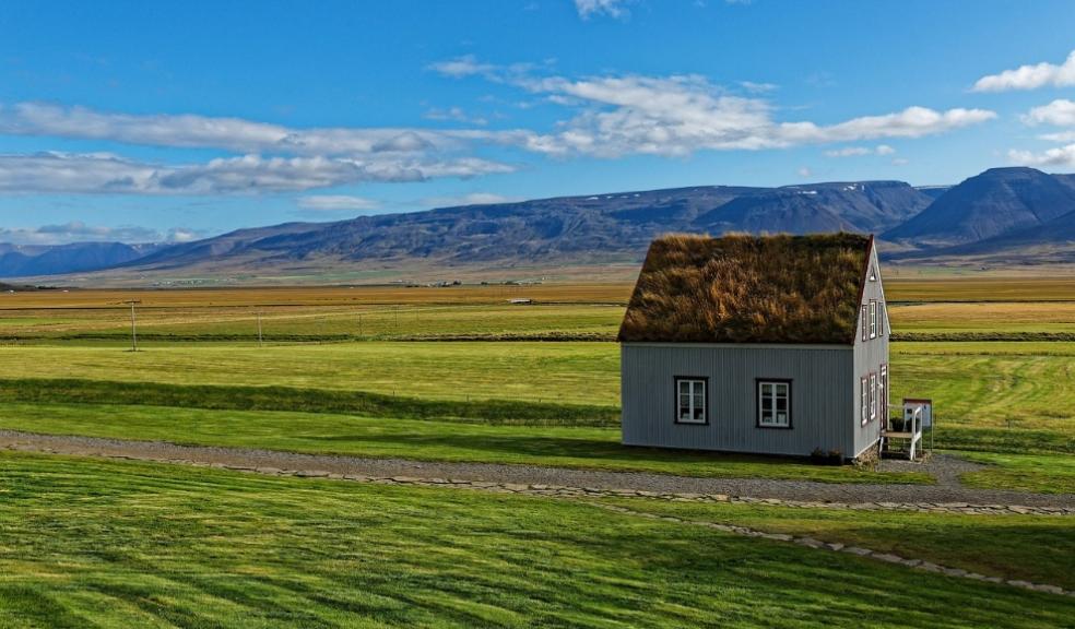 country property country property