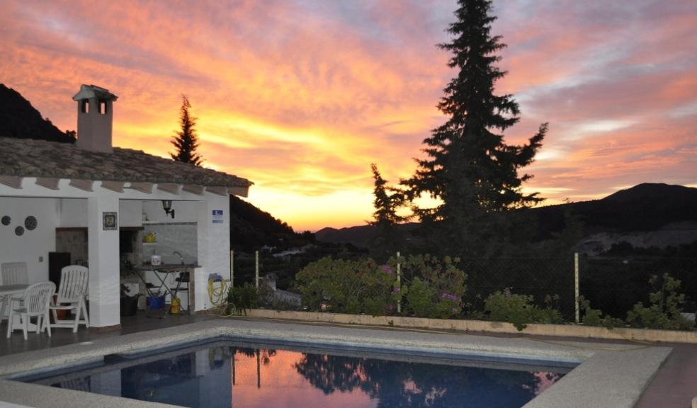 swimming pool back garden house Property.jpg