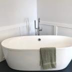 White bath stains