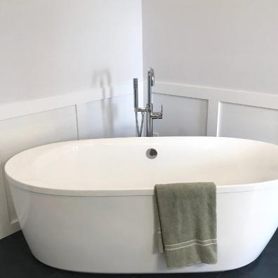 White bath stains